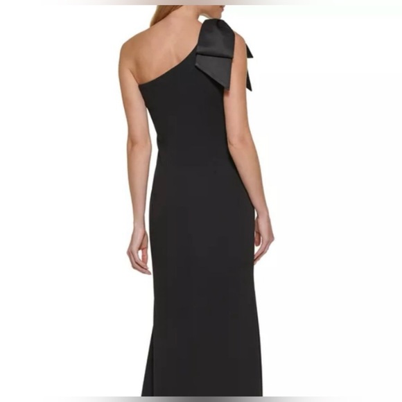 Eliza J Bow Trim One-Shoulder Gown - Size 10 - Picture 4 of 8